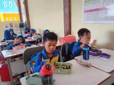 Kegiatan Makan Sehat Bersama 2024 - 9