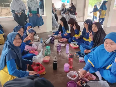 Kegiatan Makan Sehat Bersama 2024 - 19